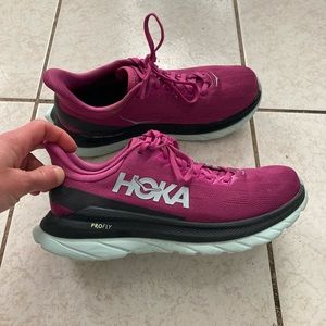 Hoka womens Mach 4 size 8